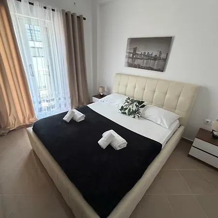 Apartment By Estia